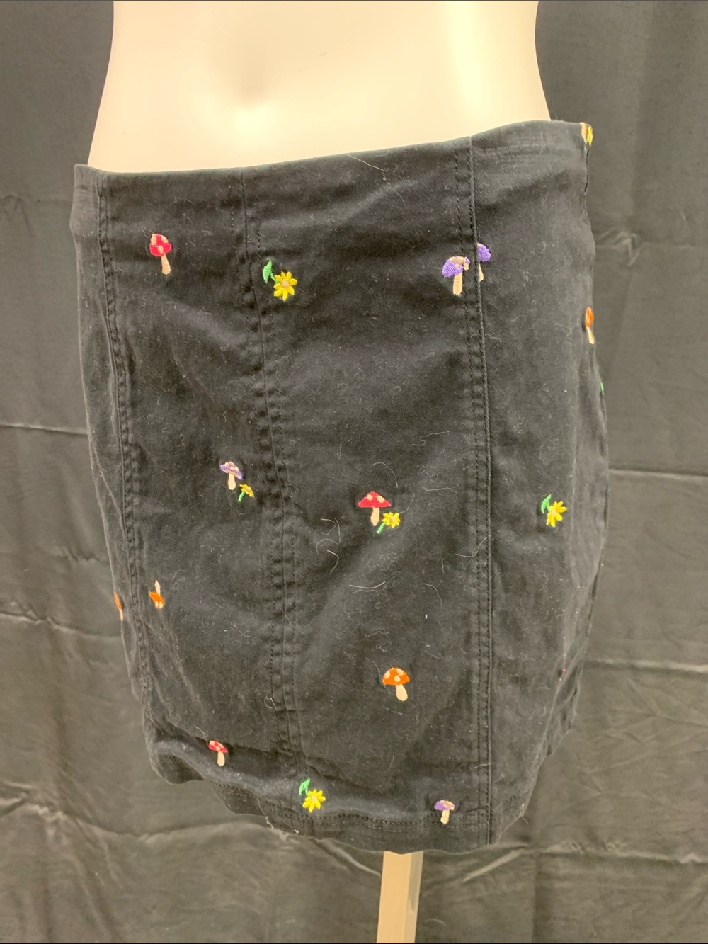 Tinseltown Black Mini Skirt with embroidered mushrooms and Yellow Flowers Large